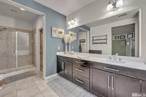 Bath - 2923 Brachetto Loop, Sparks, NV 89434 photo 3 of 4