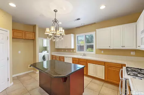 Kitchen - 10568 Iron Point Cir, Reno, NV 89521 photo 1 of 4