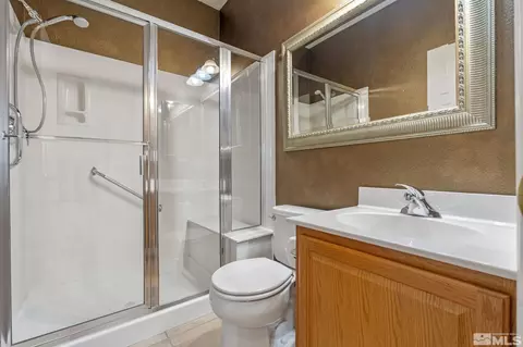 Bath - 10568 Iron Point Cir, Reno, NV 89521 photo 1 of 4