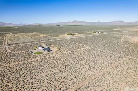 16 Hawk View Dr, Wellington, NV 89444 photo 8