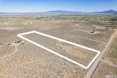 16 Hawk View Dr, Wellington, NV 89444 photo 2