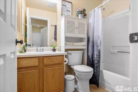 Bath - 17357 Bear Lake Dr, Reno, NV 89508 photo 1 of 1