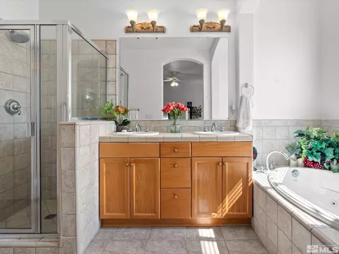 Bath - 9290 Jack Hammer Dr, Reno, NV 89521 photo 1 of 3
