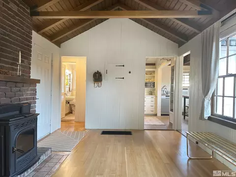 Entry Way - 518 E Taylor St, Reno, NV 89502 photo 2 of 4