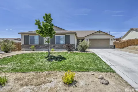 380 American Ct, Dayton, NV 89403
