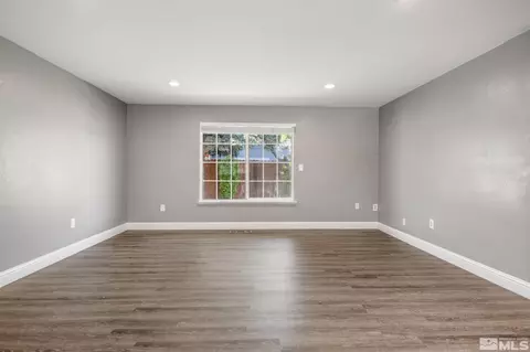 Living - 2176 Beverly Dr, Carson City, NV 89706 photo 2 of 6