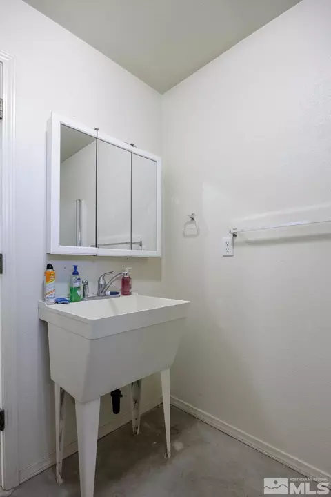 2621 Harvey Dr, Fallon, NV 89406 photo 8