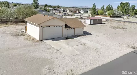 2621 Harvey Dr, Fallon, NV 89406 photo 2