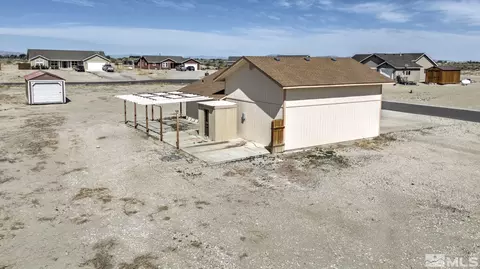 2621 Harvey Dr, Fallon, NV 89406 photo 4