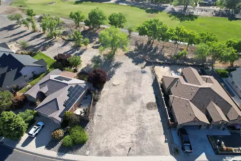 764 Divot Dr, Fernley, NV 89408