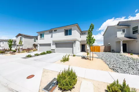 8855 Wolf Moon Dr, Reno, NV 89506