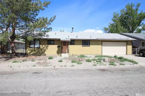 304 Leona Ave, Yerington, NV 89447
