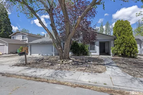 966 Woodstone Dr, Sparks, NV 89434