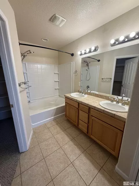 Bath - 5740 Sarah Rd, Fallon, NV 89406 photo 1 of 4