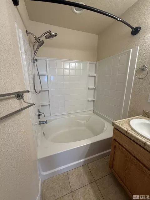 Bath - 5740 Sarah Rd, Fallon, NV 89406 photo 2 of 4