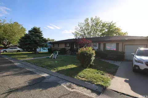 435 Shipley Dr, Yerington, NV 89447