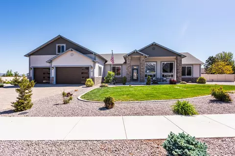 1023 Sun Crest Ct, Gardnerville, NV 89460
