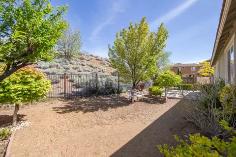 7123 Beacon Dr, Reno, NV 89506 photo 30