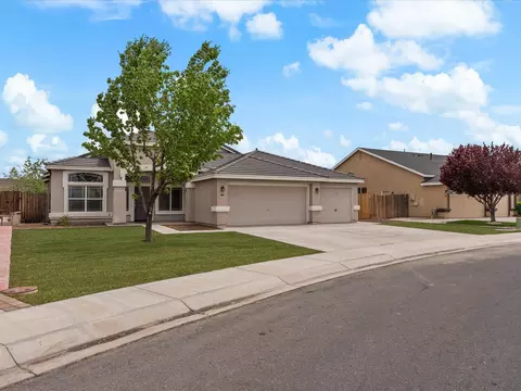 480 Sapphire Way, Fallon, NV 89406 photo 2