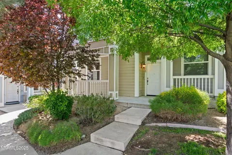 225 Lafayette Ln, Reno, NV 89509