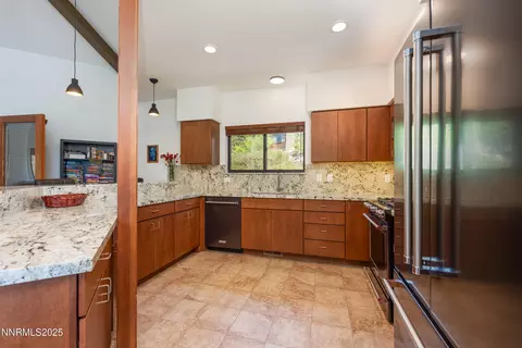 Kitchen - 340 Barton Dr, Stateline, NV 89449 photo 1 of 2