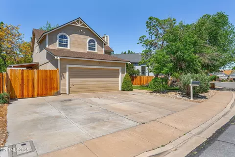 2125 Woodhaven Ln, Sparks, NV 89434
