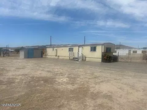 2985 Rawhide St, Silver Springs, NV 89429