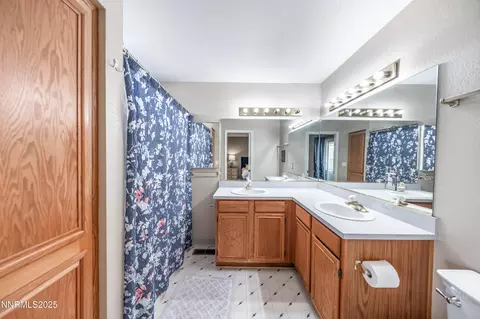 Bath - 65 Eclipse Dr, Sparks, NV 89441 photo 1 of 3