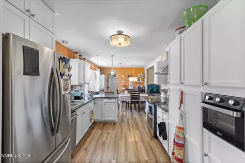 Kitchen - 160 Cheyenne Dr, Reno, NV 89521 photo 1 of 4