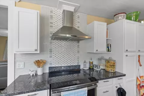Kitchen - 160 Cheyenne Dr, Reno, NV 89521 photo 4 of 4
