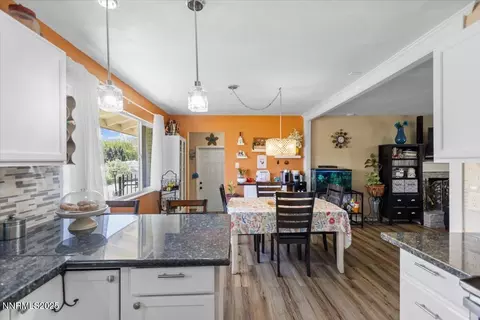 Dining - 160 Cheyenne Dr, Reno, NV 89521 photo 1 of 4