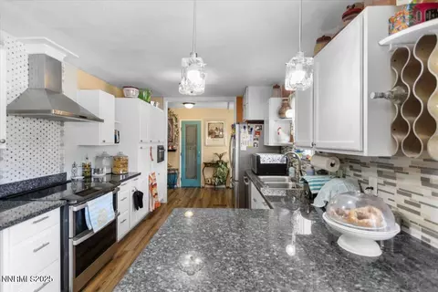 Kitchen - 160 Cheyenne Dr, Reno, NV 89521 photo 3 of 4