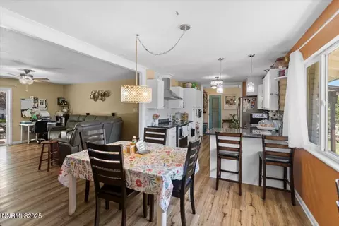Dining - 160 Cheyenne Dr, Reno, NV 89521 photo 2 of 4