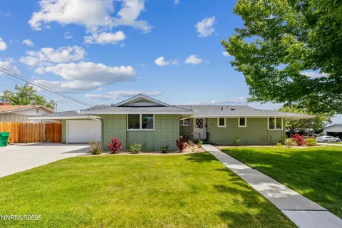 1690 Majestic Dr, Reno, NV 89503