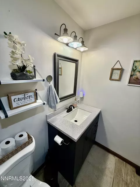 Bath - 3100 Pine Ln, Carson City, NV 89706 photo 3 of 4
