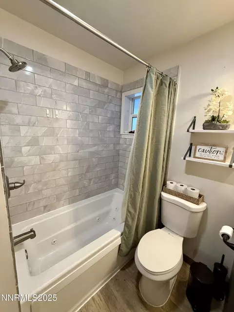 Bath - 3100 Pine Ln, Carson City, NV 89706 photo 2 of 4