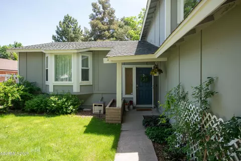 3990 Wagoneer Dr, Reno, NV 89502