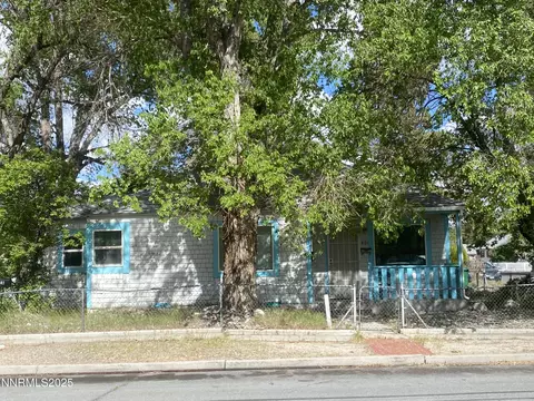 401 N 403 N Walsh St, Carson City, NV 89701