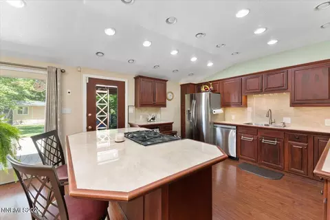 Kitchen - 1410 Patrick Ave, Reno, NV 89509 photo 5 of 7