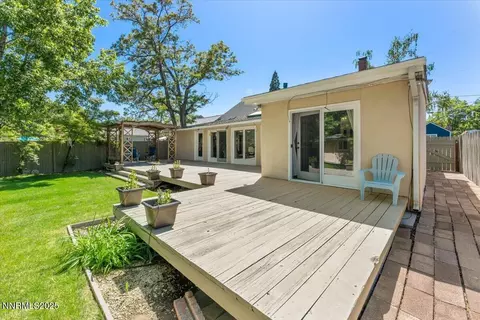 Exterior - 1410 Patrick Ave, Reno, NV 89509 photo 10 of 11