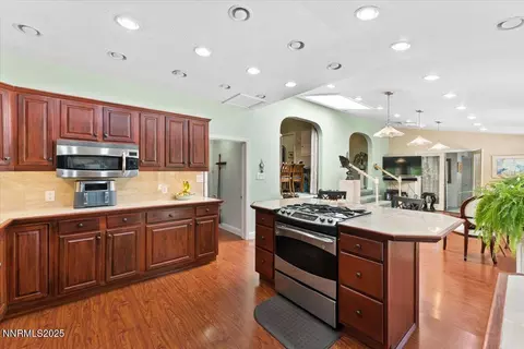 Kitchen - 1410 Patrick Ave, Reno, NV 89509 photo 3 of 7