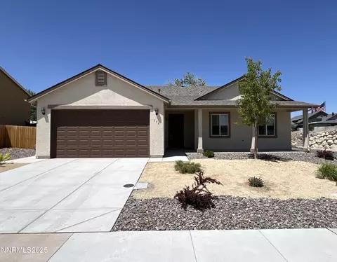576 Country Hollow Dr, Fernley, NV 89408