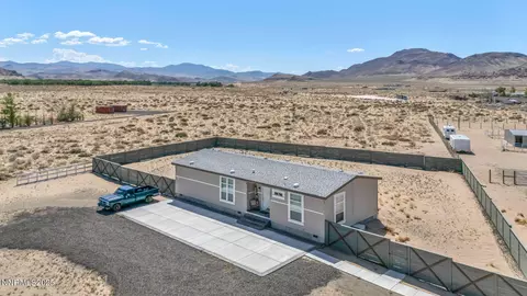 9601 Via Catalina, Silver Springs, NV 89429