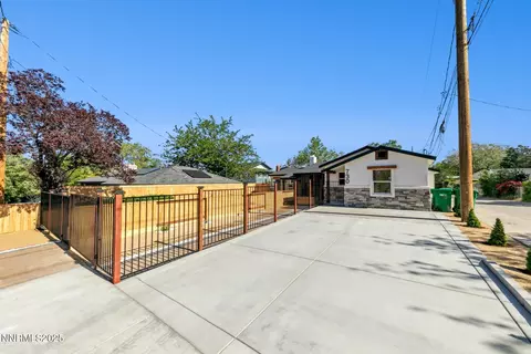 728 W Pueblo St, Reno, NV 89509