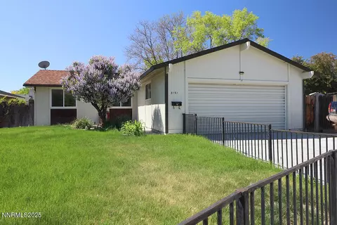 3191 Crescent Ct, Sparks, NV 89431