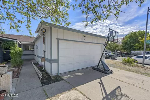 11050 Zeolite Dr, Reno, NV 89506