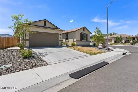 6422 Eagle Peak Dr, Carson City, NV 89701