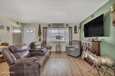 Living - 1041 Roberta Ct, Fallon, NV 89406 photo 1 of 1