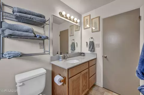 Bath - 1041 Roberta Ct, Fallon, NV 89406 photo 1 of 3