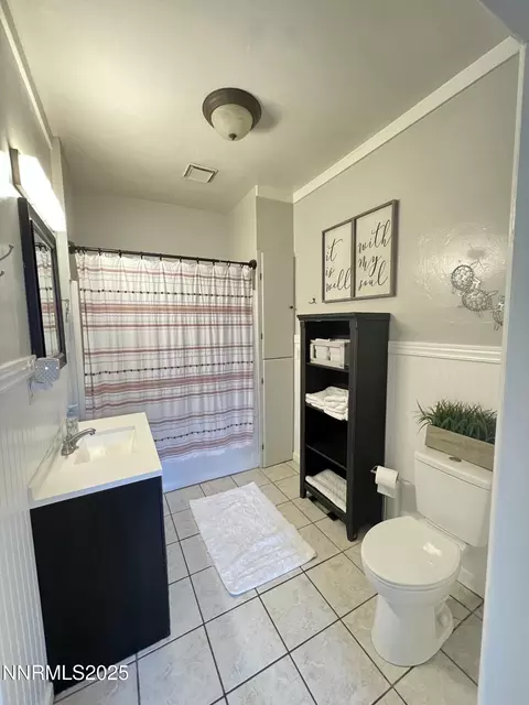 Bath - 376 E Stillwater Ave, Fallon, NV 89406 photo 1 of 1